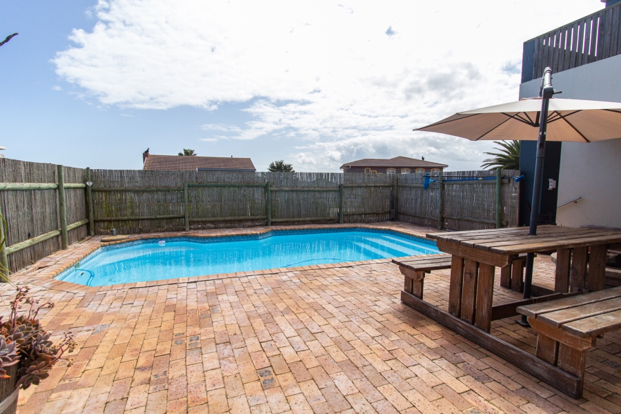 5 Bedroom Property for Sale in Myburgh Park Western Cape